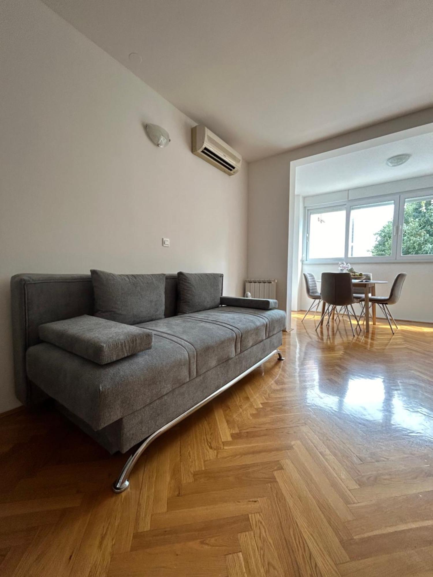 Apartman Laura *